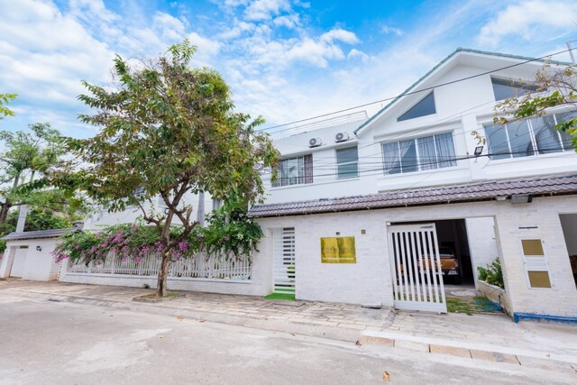 872e83753632fb6ca223