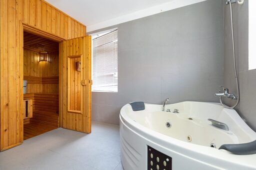 IMG_8738-scaled-2048x1365