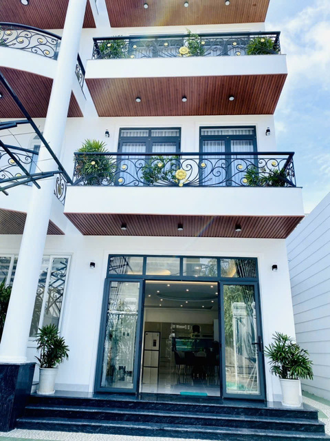 51eefbad90e821b678f915