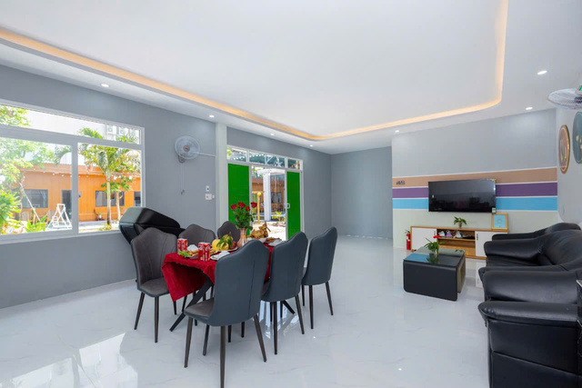 z6440342050214_338ff069fea38768a5c92fbd43c07302